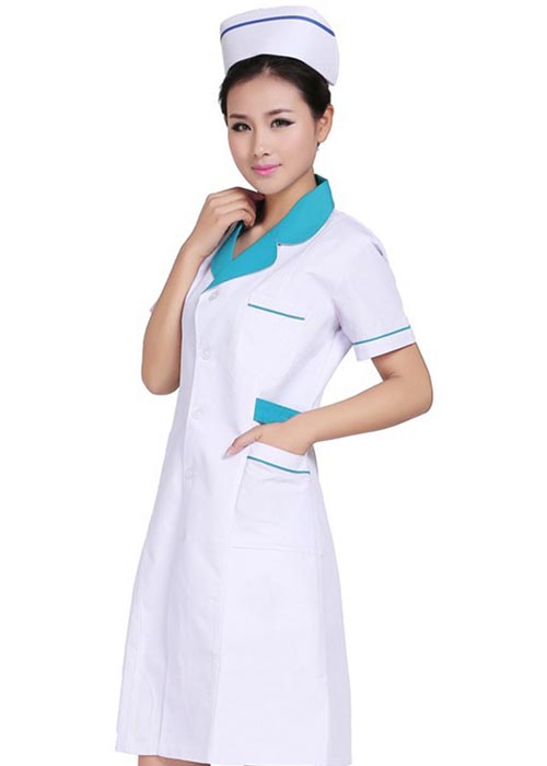 Медсестра в коротком халате. Медицинская форма. Форма медсестры. Медицинский костюм медбрата. Хирургическая форма.