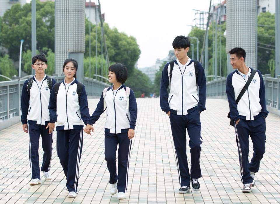 Bộ đồng phục học sinh THPT Trung Quốc